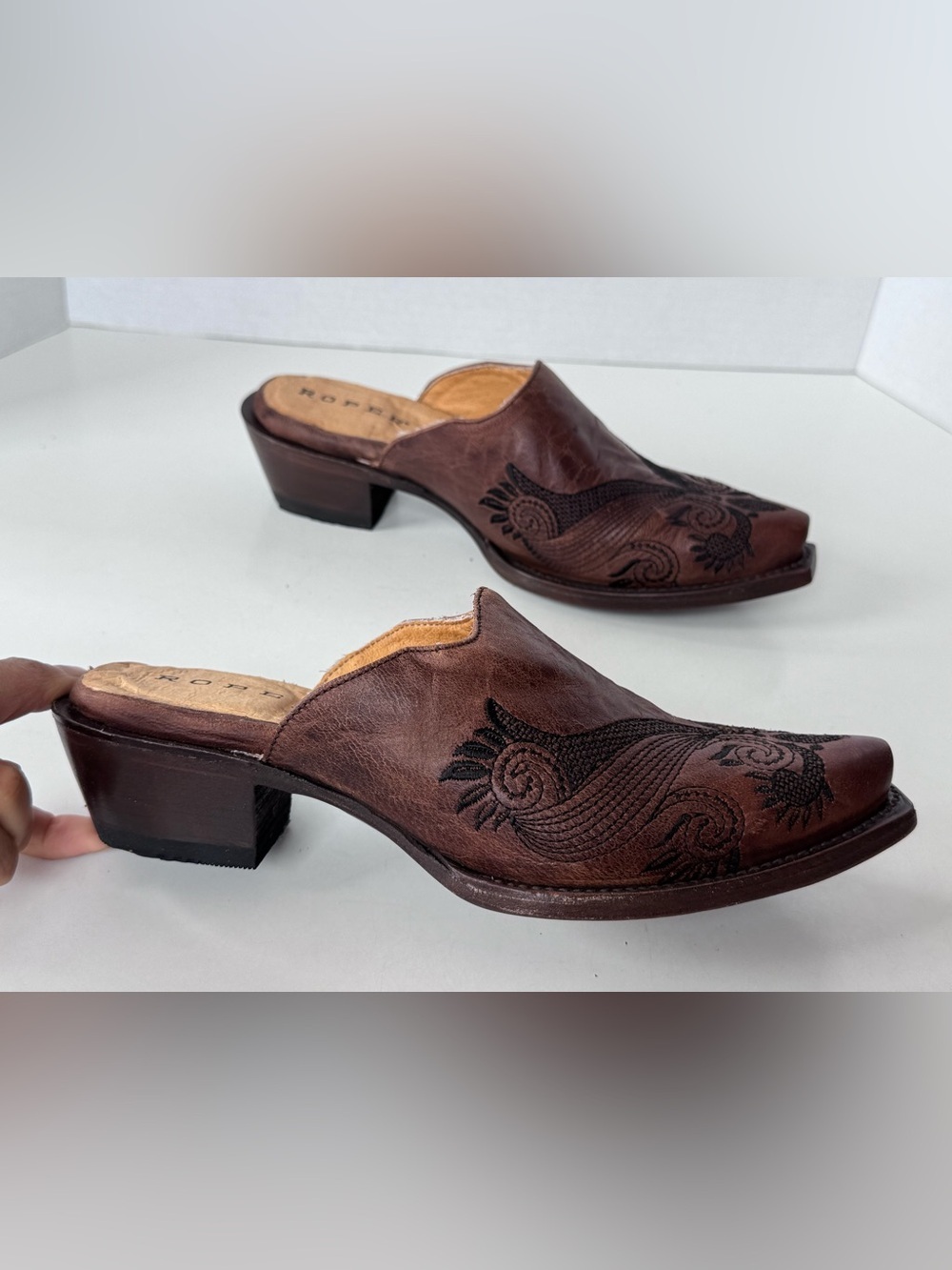 ROPER Mary Waxy Free Flow Embroidered Snip Toe Mules Shoes Western Boho